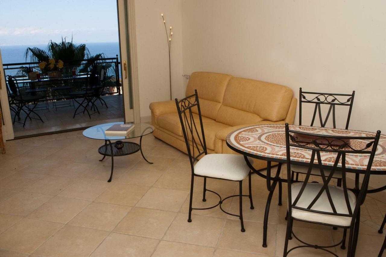 Taormina Seaview Apartment - Taormina Holidays Εξωτερικό φωτογραφία